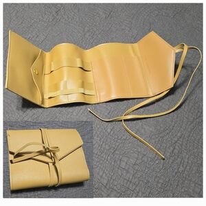 Glass Ladder & Co. Honey "The Katherine" Tech Organizer Roll